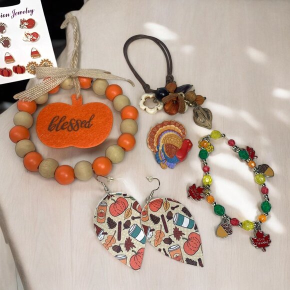 Fall-Themed Jewelry Jar W/ Earrings Necklaces Bracelets & Accessories 15 Items - Picture 5 of 8